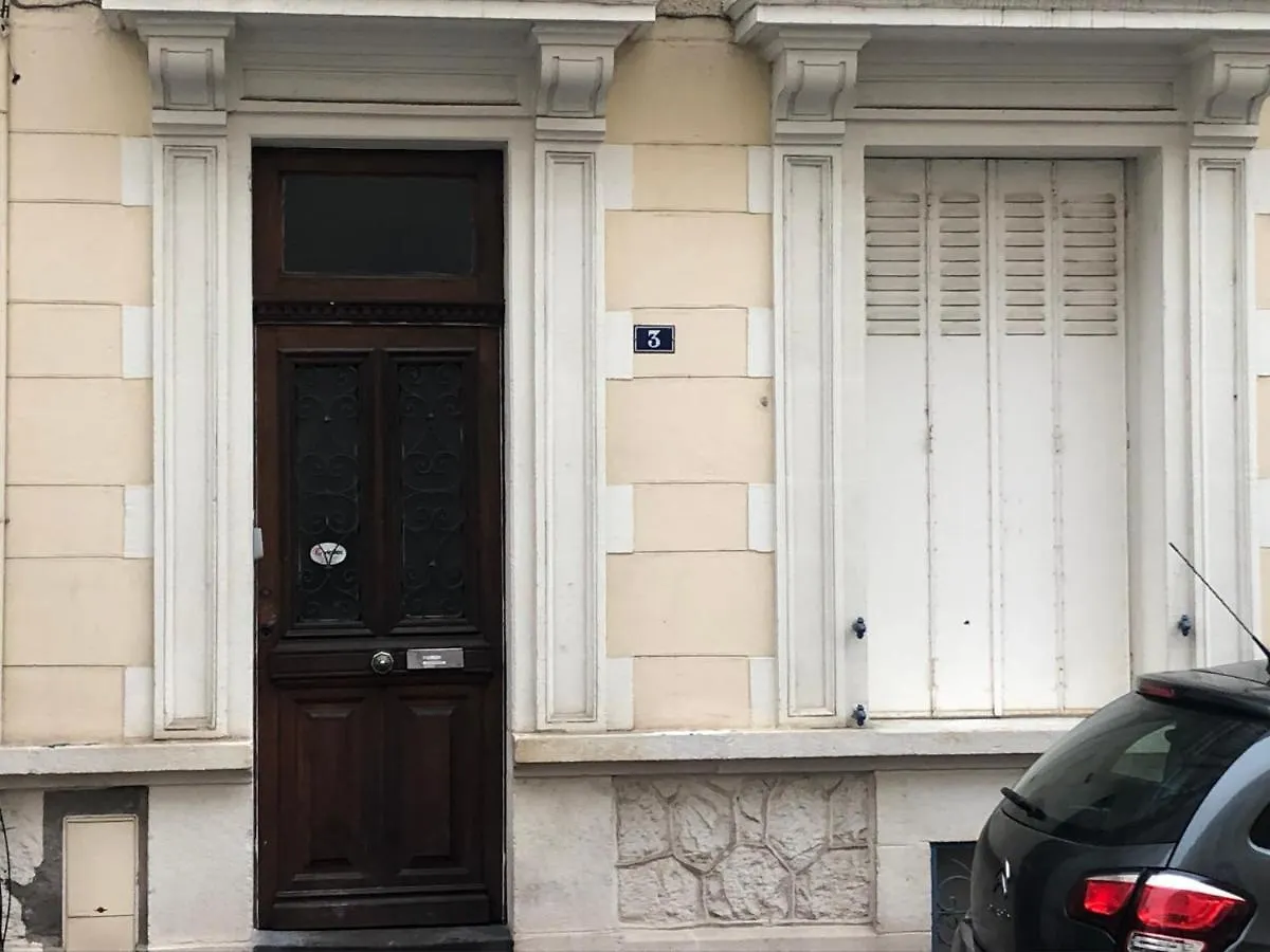 Appartement F3 Agreable Vichy 0*,  France